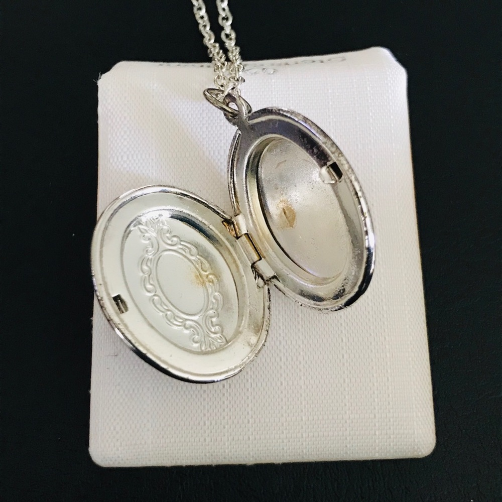 Photo pendant necklace
